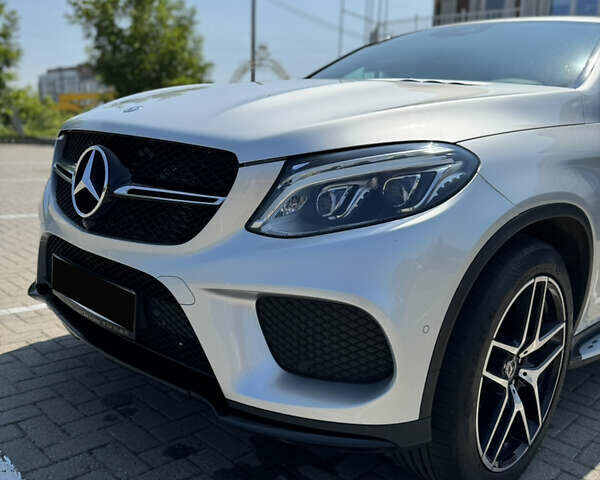Сірий Мерседес GLE-Class Coupe, об'ємом двигуна 2.99 л та пробігом 200 тис. км за 41000 $, фото 13 на Automoto.ua