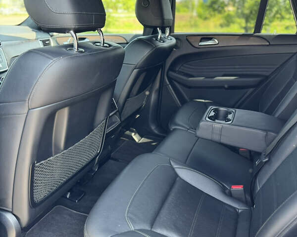 Сірий Мерседес GLE-Class Coupe, об'ємом двигуна 2.99 л та пробігом 200 тис. км за 41000 $, фото 20 на Automoto.ua