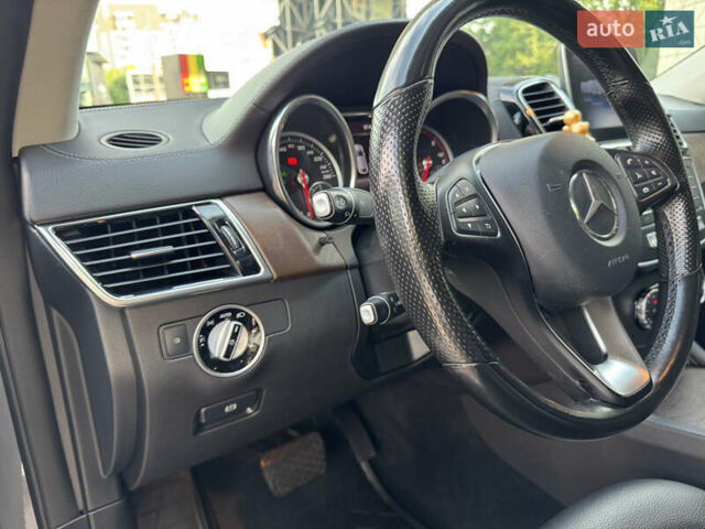 Серый Мерседес GLE-Class Coupe, объемом двигателя 3 л и пробегом 114 тыс. км за 45999 $, фото 40 на Automoto.ua