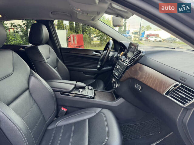 Серый Мерседес GLE-Class Coupe, объемом двигателя 3 л и пробегом 114 тыс. км за 45999 $, фото 39 на Automoto.ua