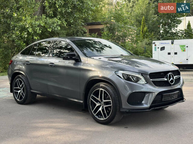 Серый Мерседес GLE-Class Coupe, объемом двигателя 3 л и пробегом 114 тыс. км за 45999 $, фото 3 на Automoto.ua