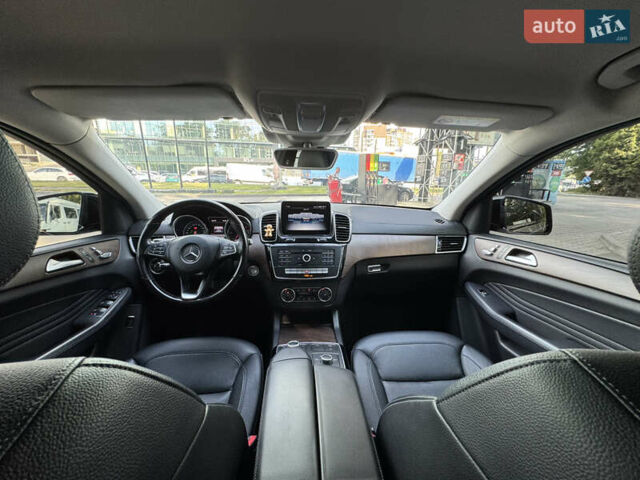 Серый Мерседес GLE-Class Coupe, объемом двигателя 3 л и пробегом 114 тыс. км за 45999 $, фото 44 на Automoto.ua