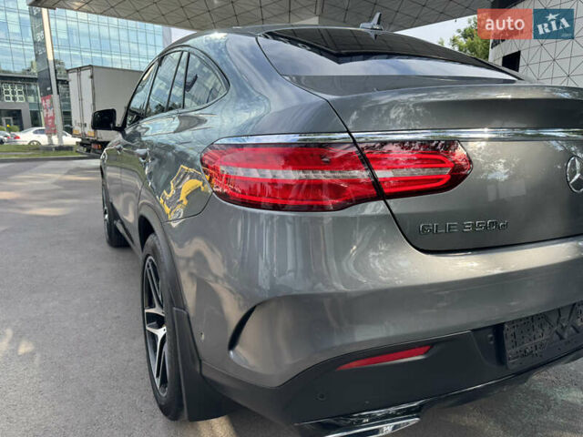 Серый Мерседес GLE-Class Coupe, объемом двигателя 3 л и пробегом 114 тыс. км за 45999 $, фото 17 на Automoto.ua