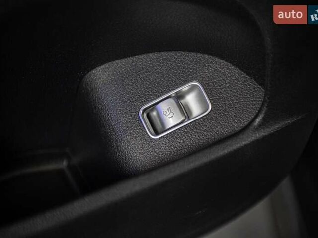 Серый Мерседес GLE-Class Coupe, объемом двигателя 2.93 л и пробегом 94 тыс. км за 79900 $, фото 30 на Automoto.ua