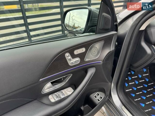 Сірий Мерседес GLE-Class Coupe, об'ємом двигуна 2 л та пробігом 63 тис. км за 82900 $, фото 14 на Automoto.ua