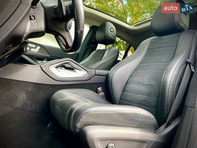 Сірий Мерседес GLE-Class Coupe, об'ємом двигуна 2.93 л та пробігом 139 тис. км за 66990 $, фото 16 на Automoto.ua