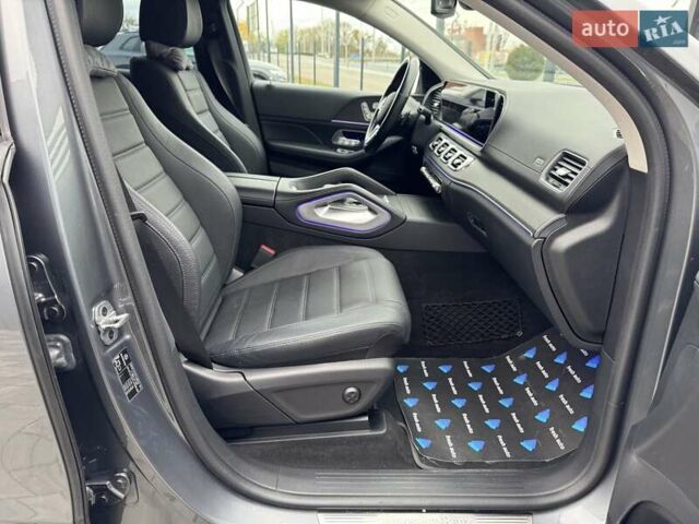 Сірий Мерседес GLE-Class Coupe, об'ємом двигуна 2 л та пробігом 63 тис. км за 82900 $, фото 41 на Automoto.ua
