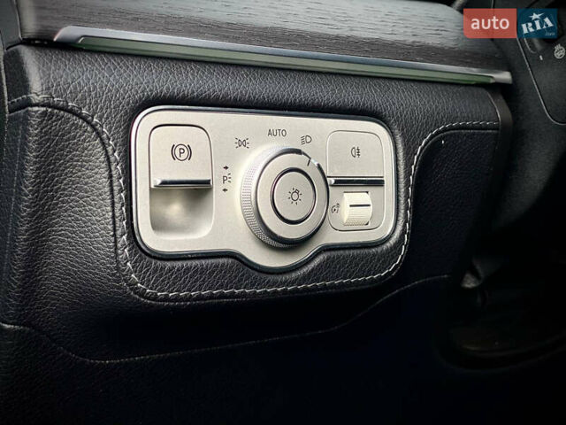 Сірий Мерседес GLE-Class Coupe, об'ємом двигуна 2.93 л та пробігом 139 тис. км за 66990 $, фото 14 на Automoto.ua