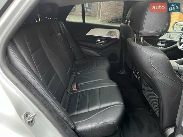 Серый Мерседес GLE-Class Coupe, объемом двигателя 2.93 л и пробегом 48 тыс. км за 74500 $, фото 31 на Automoto.ua