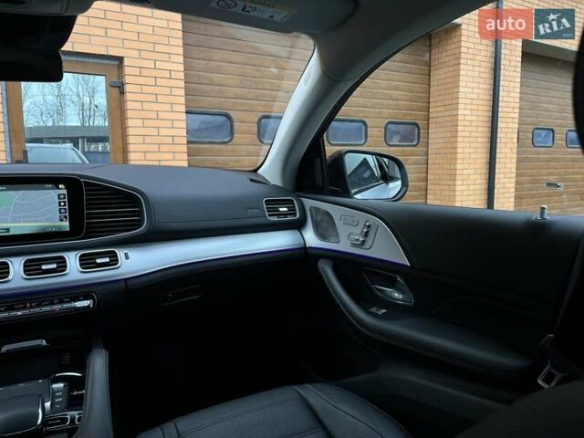 Серый Мерседес GLE-Class Coupe, объемом двигателя 2.93 л и пробегом 48 тыс. км за 74500 $, фото 36 на Automoto.ua