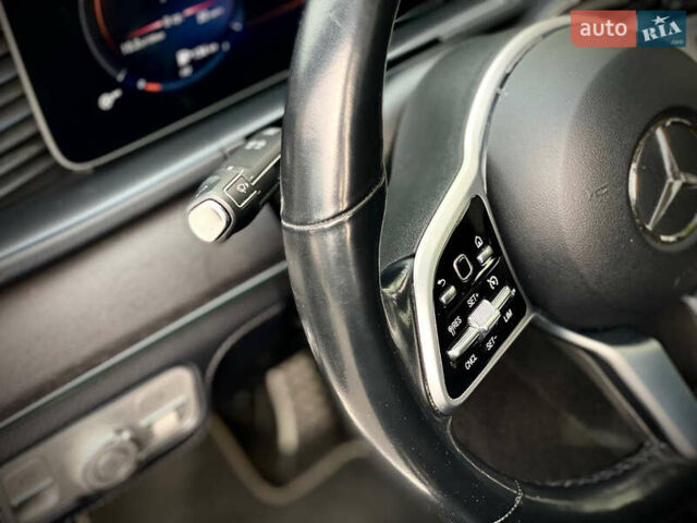Сірий Мерседес GLE-Class Coupe, об'ємом двигуна 2.93 л та пробігом 139 тис. км за 66990 $, фото 18 на Automoto.ua