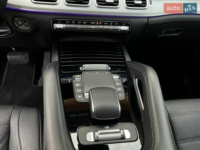 Серый Мерседес GLE-Class Coupe, объемом двигателя 2.93 л и пробегом 48 тыс. км за 74500 $, фото 19 на Automoto.ua