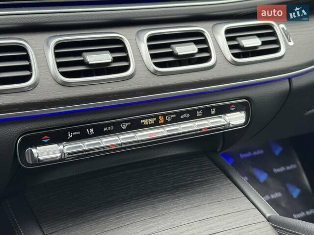 Сірий Мерседес GLE-Class Coupe, об'ємом двигуна 2 л та пробігом 63 тис. км за 82900 $, фото 27 на Automoto.ua