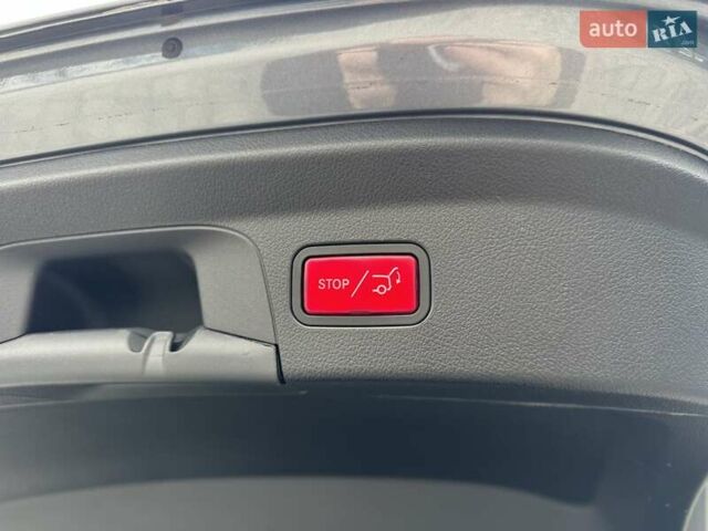 Сірий Мерседес GLE-Class Coupe, об'ємом двигуна 2 л та пробігом 63 тис. км за 82900 $, фото 34 на Automoto.ua