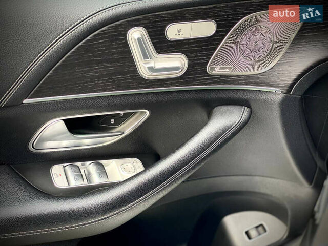 Сірий Мерседес GLE-Class Coupe, об'ємом двигуна 2.93 л та пробігом 139 тис. км за 66990 $, фото 15 на Automoto.ua