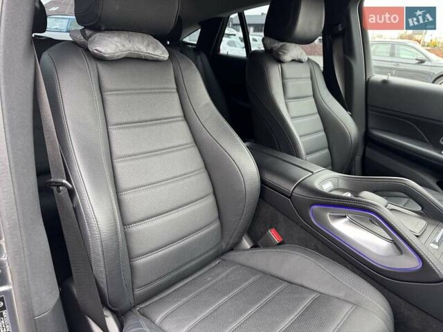 Сірий Мерседес GLE-Class Coupe, об'ємом двигуна 2 л та пробігом 63 тис. км за 82900 $, фото 39 на Automoto.ua