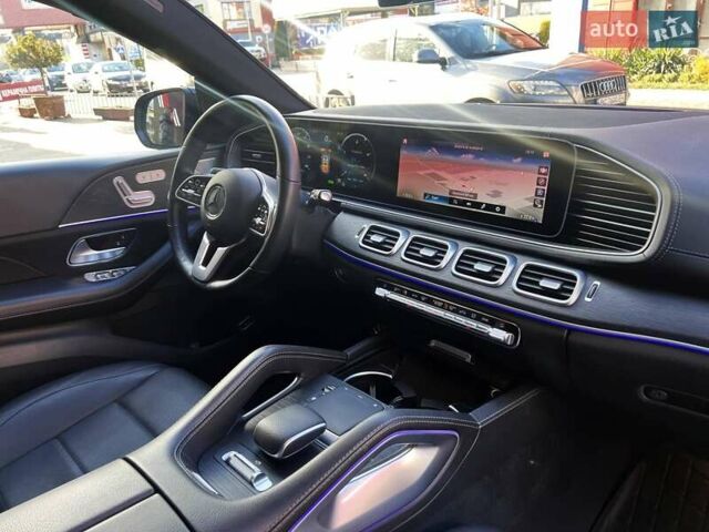 Серый Мерседес GLE-Class Coupe, объемом двигателя 2 л и пробегом 38 тыс. км за 86900 $, фото 46 на Automoto.ua