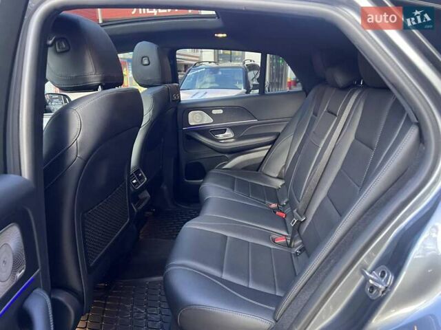 Серый Мерседес GLE-Class Coupe, объемом двигателя 2 л и пробегом 38 тыс. км за 86900 $, фото 35 на Automoto.ua
