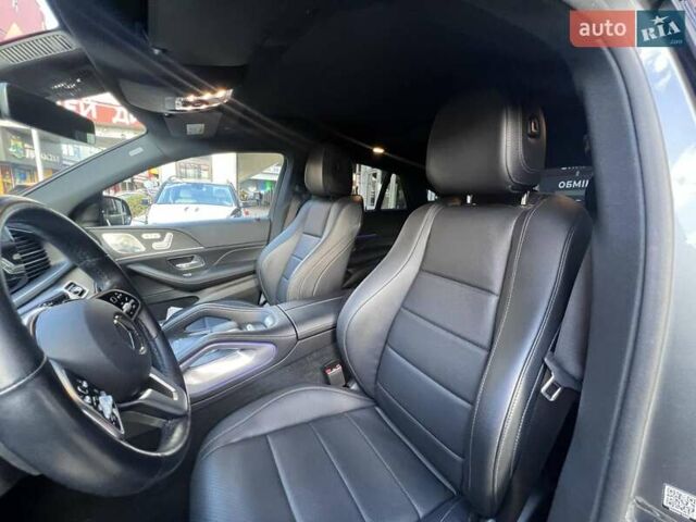 Серый Мерседес GLE-Class Coupe, объемом двигателя 2 л и пробегом 38 тыс. км за 86900 $, фото 18 на Automoto.ua