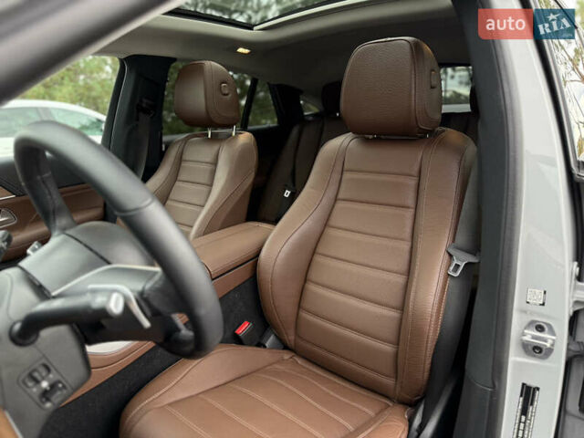 Серый Мерседес GLE-Class Coupe, объемом двигателя 2 л и пробегом 11 тыс. км за 117900 $, фото 41 на Automoto.ua