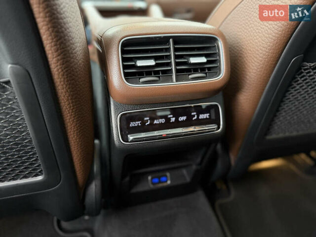 Серый Мерседес GLE-Class Coupe, объемом двигателя 2 л и пробегом 11 тыс. км за 117900 $, фото 79 на Automoto.ua