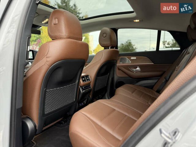 Серый Мерседес GLE-Class Coupe, объемом двигателя 2 л и пробегом 11 тыс. км за 117900 $, фото 77 на Automoto.ua