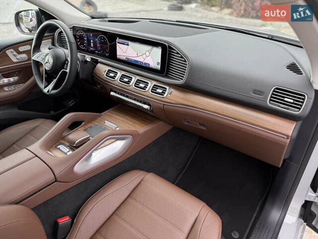 Серый Мерседес GLE-Class Coupe, объемом двигателя 2 л и пробегом 11 тыс. км за 117900 $, фото 94 на Automoto.ua