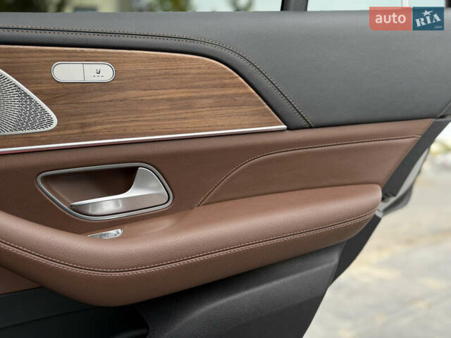 Серый Мерседес GLE-Class Coupe, объемом двигателя 2 л и пробегом 11 тыс. км за 117900 $, фото 85 на Automoto.ua