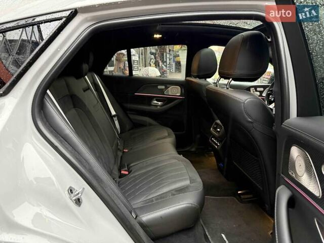 Серый Мерседес GLE-Class Coupe, объемом двигателя 4 л и пробегом 39 тыс. км за 154900 $, фото 57 на Automoto.ua