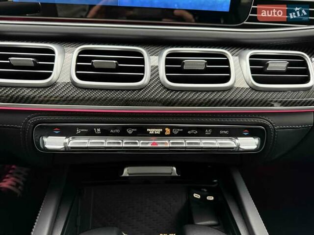 Серый Мерседес GLE-Class Coupe, объемом двигателя 4 л и пробегом 39 тыс. км за 154900 $, фото 41 на Automoto.ua