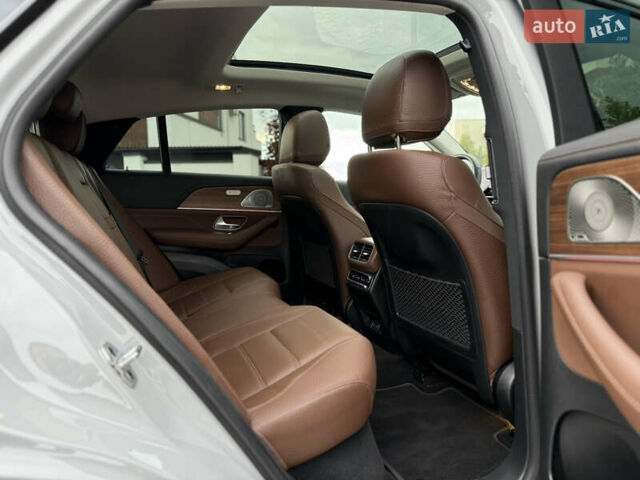 Серый Мерседес GLE-Class Coupe, объемом двигателя 2 л и пробегом 11 тыс. км за 117900 $, фото 88 на Automoto.ua