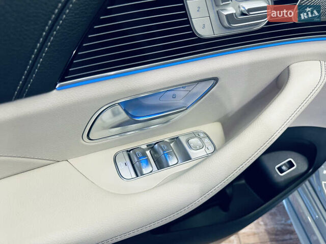 Серый Мерседес GLE-Class Coupe, объемом двигателя 3 л и пробегом 5 тыс. км за 127000 $, фото 23 на Automoto.ua