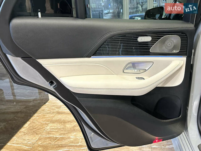 Серый Мерседес GLE-Class Coupe, объемом двигателя 3 л и пробегом 5 тыс. км за 127000 $, фото 50 на Automoto.ua