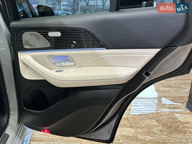 Серый Мерседес GLE-Class Coupe, объемом двигателя 3 л и пробегом 5 тыс. км за 127000 $, фото 61 на Automoto.ua