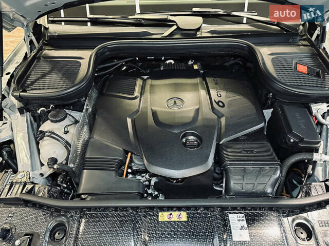 Серый Мерседес GLE-Class Coupe, объемом двигателя 3 л и пробегом 5 тыс. км за 127000 $, фото 73 на Automoto.ua