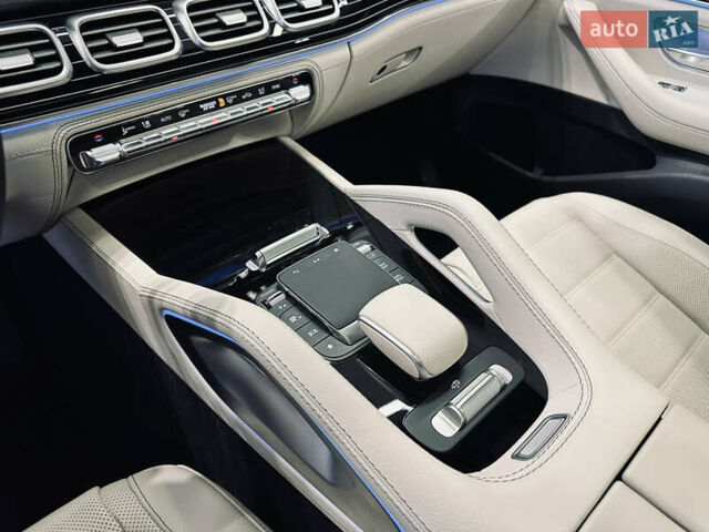 Серый Мерседес GLE-Class Coupe, объемом двигателя 3 л и пробегом 5 тыс. км за 127000 $, фото 45 на Automoto.ua