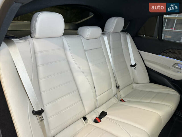 Серый Мерседес GLE-Class Coupe, объемом двигателя 3 л и пробегом 5 тыс. км за 127000 $, фото 64 на Automoto.ua