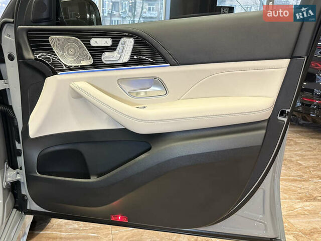 Серый Мерседес GLE-Class Coupe, объемом двигателя 3 л и пробегом 5 тыс. км за 127000 $, фото 66 на Automoto.ua