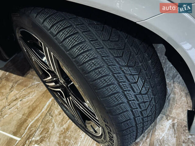 Серый Мерседес GLE-Class Coupe, объемом двигателя 3 л и пробегом 5 тыс. км за 127000 $, фото 17 на Automoto.ua