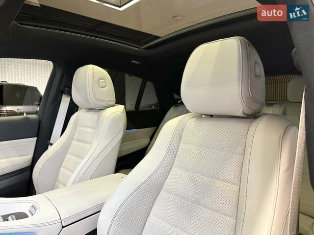 Серый Мерседес GLE-Class Coupe, объемом двигателя 3 л и пробегом 5 тыс. км за 127000 $, фото 27 на Automoto.ua