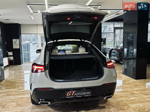 Серый Мерседес GLE-Class Coupe, объемом двигателя 3 л и пробегом 5 тыс. км за 127000 $, фото 57 на Automoto.ua