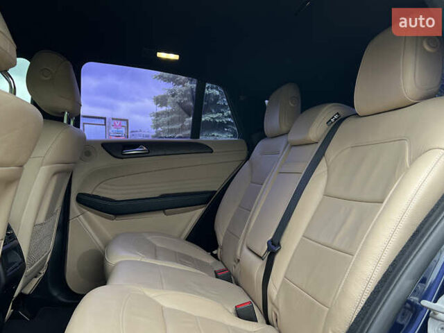Синий Мерседес GLE-Class Coupe, объемом двигателя 3 л и пробегом 206 тыс. км за 34900 $, фото 16 на Automoto.ua