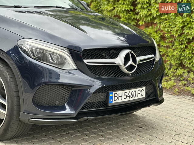 Синій Мерседес GLE-Class Coupe, об'ємом двигуна 4.66 л та пробігом 190 тис. км за 41000 $, фото 4 на Automoto.ua