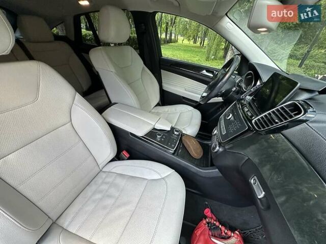 Синій Мерседес GLE-Class Coupe, об'ємом двигуна 2.99 л та пробігом 211 тис. км за 40500 $, фото 14 на Automoto.ua
