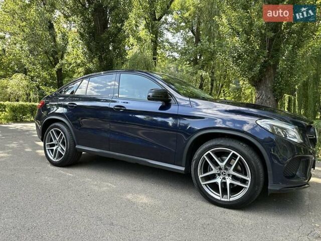 Синій Мерседес GLE-Class Coupe, об'ємом двигуна 2.99 л та пробігом 211 тис. км за 40500 $, фото 6 на Automoto.ua