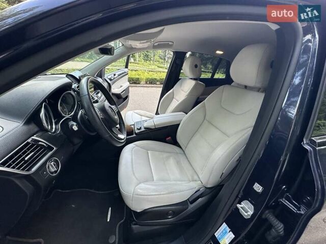 Синій Мерседес GLE-Class Coupe, об'ємом двигуна 2.99 л та пробігом 211 тис. км за 40500 $, фото 12 на Automoto.ua