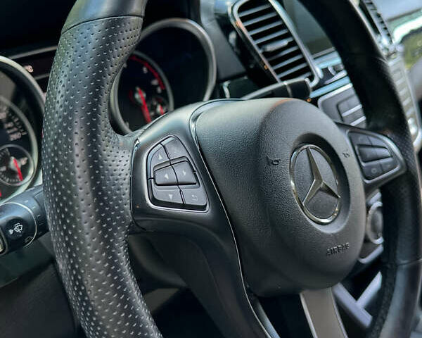 Синій Мерседес GLE-Class Coupe, об'ємом двигуна 2.99 л та пробігом 211 тис. км за 40500 $, фото 13 на Automoto.ua