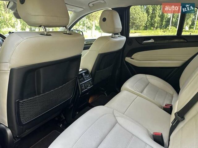 Синій Мерседес GLE-Class Coupe, об'ємом двигуна 2.99 л та пробігом 211 тис. км за 40500 $, фото 16 на Automoto.ua