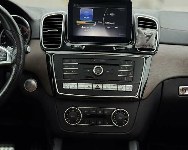 Синий Мерседес GLE-Class Coupe, объемом двигателя 3 л и пробегом 271 тыс. км за 49999 $, фото 21 на Automoto.ua