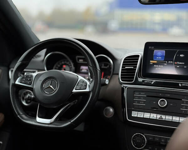 Синий Мерседес GLE-Class Coupe, объемом двигателя 3 л и пробегом 271 тыс. км за 49999 $, фото 20 на Automoto.ua